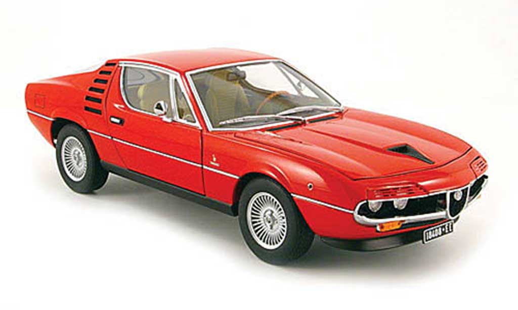 Alfa Romeo Montreal 1/18 Autoart red 1970 diecast model cars