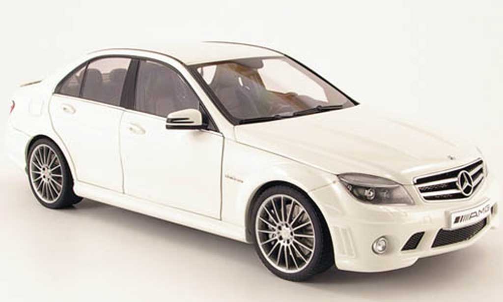 Mercedes Classe C 1/18 Autoart 63 amg white 2007 diecast model cars