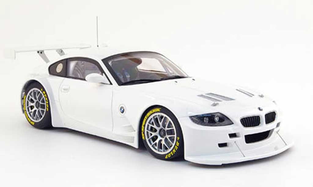 Bmw Z4 E85 1/18 Autoart E85 race car coupe plain body white 2007 diecast model cars