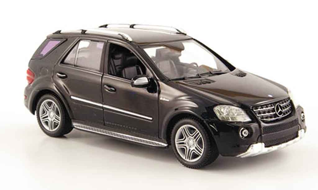 Mercedes Classe M 1/43 Minichamps ML 63 AMG (W 164) black 2008 diecast model cars