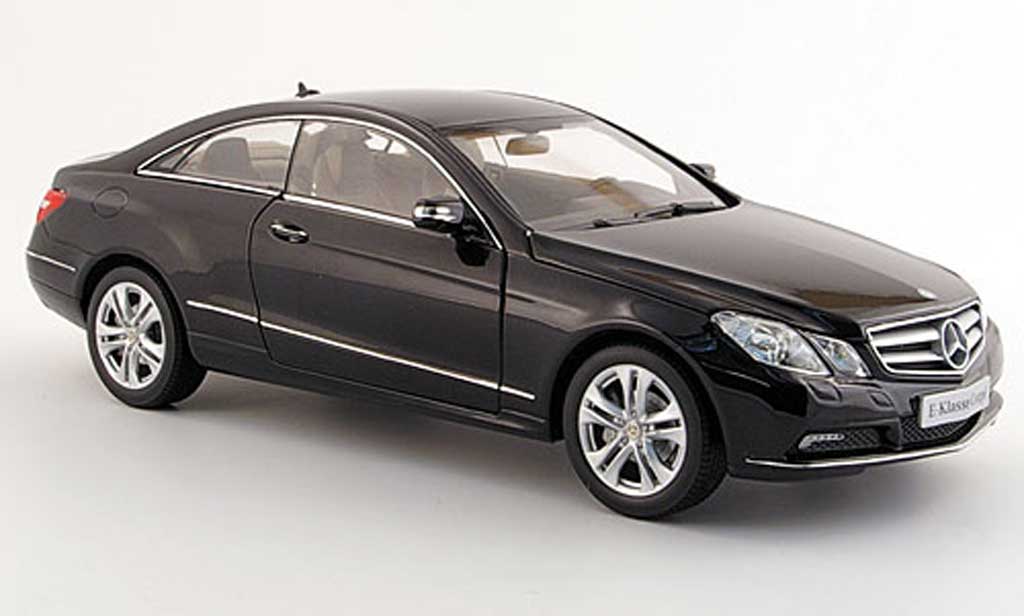 Mercedes Classe E 1/18 Norev coupe (c 207) black 2009 diecast model cars