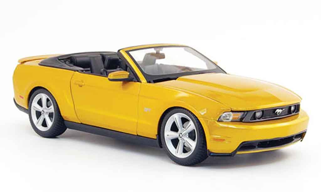 Ford Mustang 2010 1/18 Maisto 2010 gt cabriolet or diecast model cars
