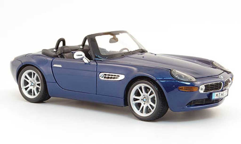 Bmw Z8 1/18 Maisto blue avec licht und sound diecast model cars