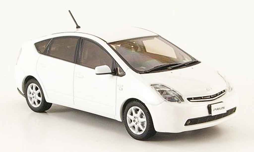 Toyota Prius 1/43 Kyosho ii g white touring selection diecast model cars