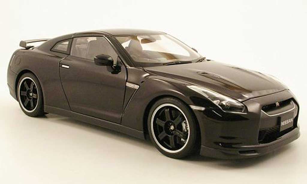 Nissan Skyline R35 1/18 Autoart R35 gtr spec v black diecast model cars