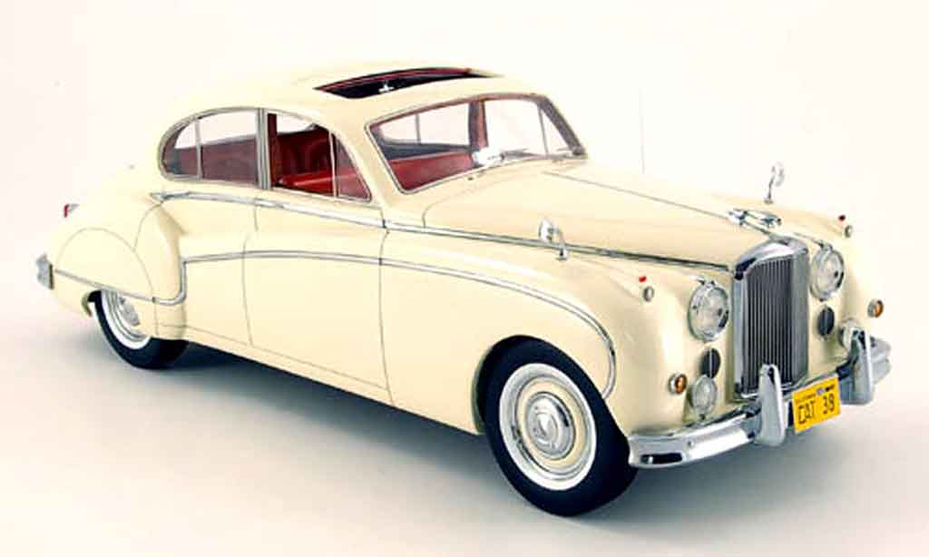 Jaguar MK 9 1/18 Neo 9 white lhd 1960 diecast model cars