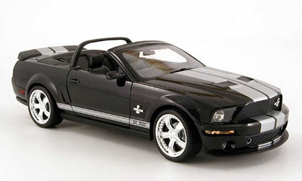 Shelby GT 500 1/18 Shelby Collectibles convertible black avec bandes greys 2007 diecast model cars