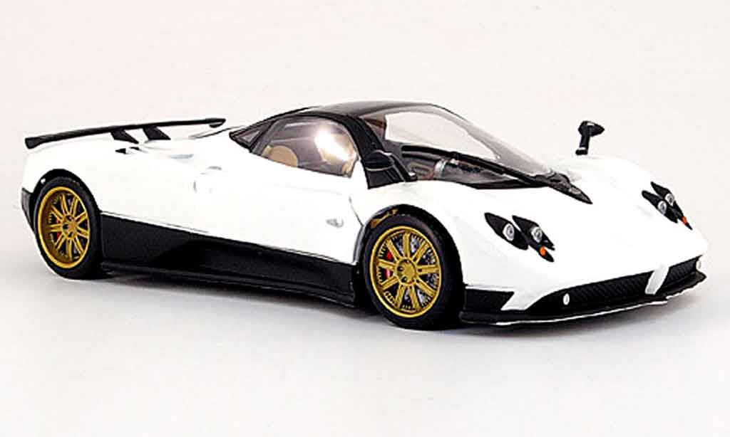 Pagani Zonda F 1/18 Mondo Motors F white diecast model cars