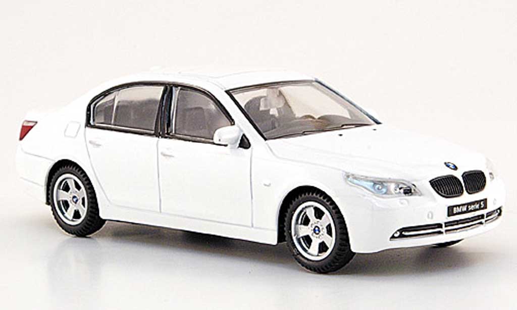 Bmw 535 E60 1/43 Mondo Motors E60 d white diecast model cars