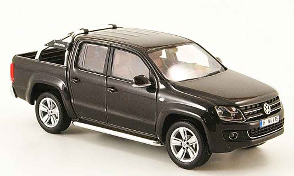 Volkswagen Amarok 1/43 Minichamps black 2010 diecast model cars