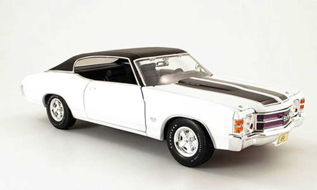 Chevrolet Chevelle 1971 1/18 Maisto 1971 SS454 white/black diecast model cars