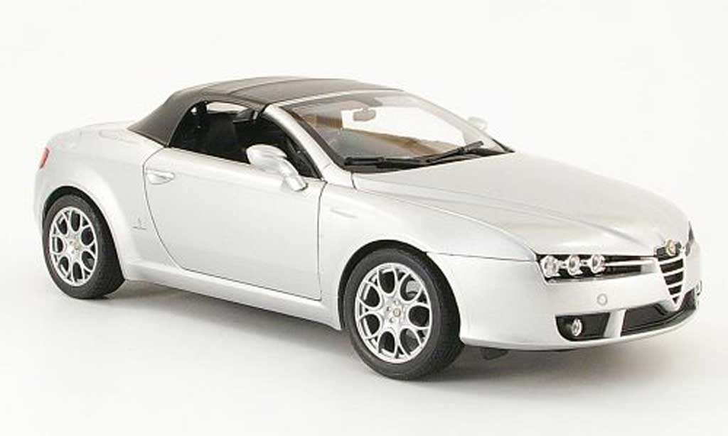 Alfa Romeo Spider 1/18 Welly grey capote diecast model cars
