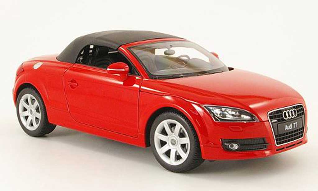 Audi TT Roadster 1/18 Welly Roadster red avec capote diecast model cars