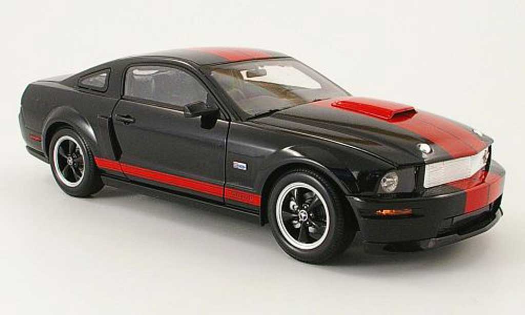 Shelby GT 1/18 Shelby Collectibles coupe black/red barrett-jackson edition 2008 diecast model cars