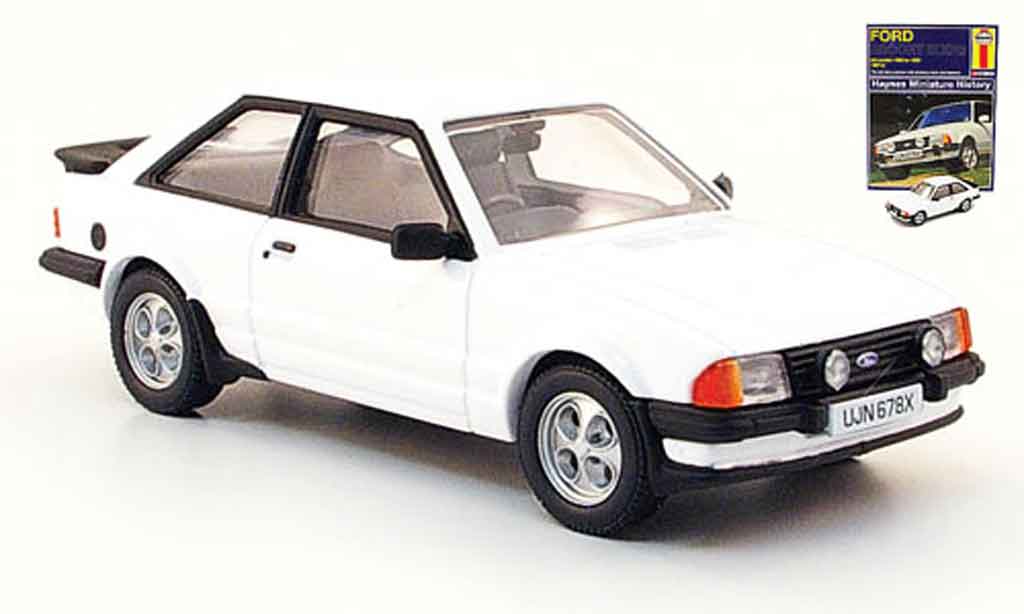 Ford Escort XR3 1/43 Corgi XR3 white MK3 diecast model cars