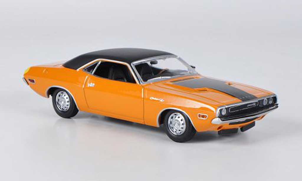 Dodge Challenger 1970 1/43 Minichamps 1970 R/T orange/black diecast model cars