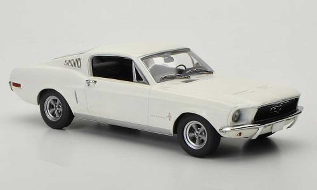 Ford Mustang 1968 1/43 Minichamps 1968 Fastback 2+2 white diecast model cars