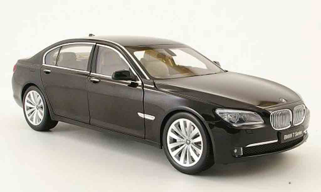 Bmw 750 F02 1/18 Yat Ming F02 il black diecast model cars