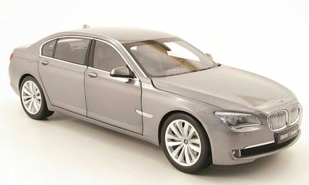 Bmw 750 F02 1/18 Kyosho F02 li grey diecast model cars