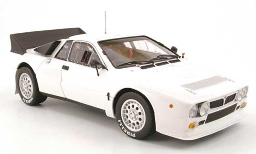 Lancia 037 1/18 Kyosho rallye presentation white diecast model cars
