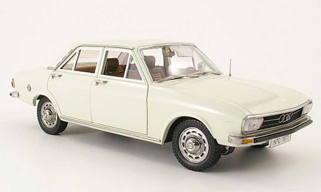 Audi 100 1/18 Signature (c1) creme white 1971 diecast model cars