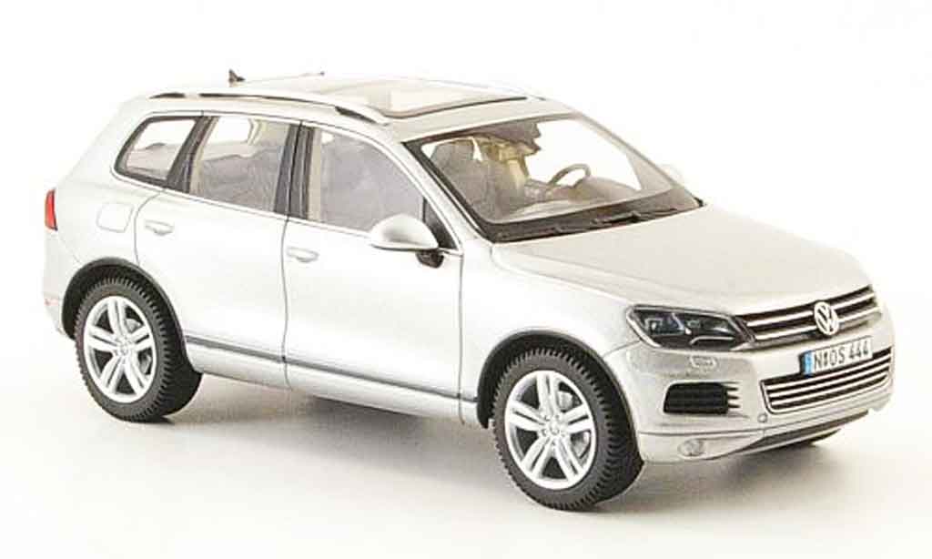 Volkswagen Touareg 1/43 Schuco ii grey metallisee 2010 diecast model cars