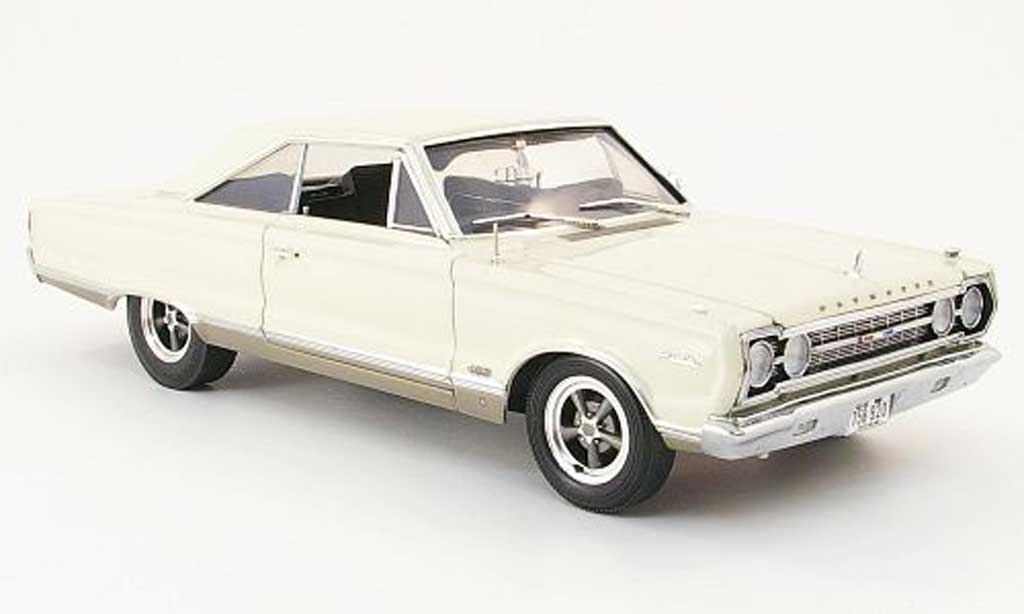 Plymouth Satellite 1/18 Highway 61 beige 1967 diecast model cars