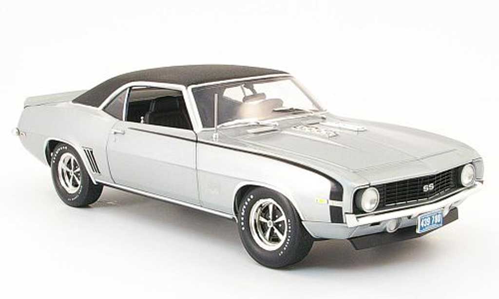 Chevrolet Camaro SS 1/18 Highway 61 SS 396 grey/black 1969 diecast model cars