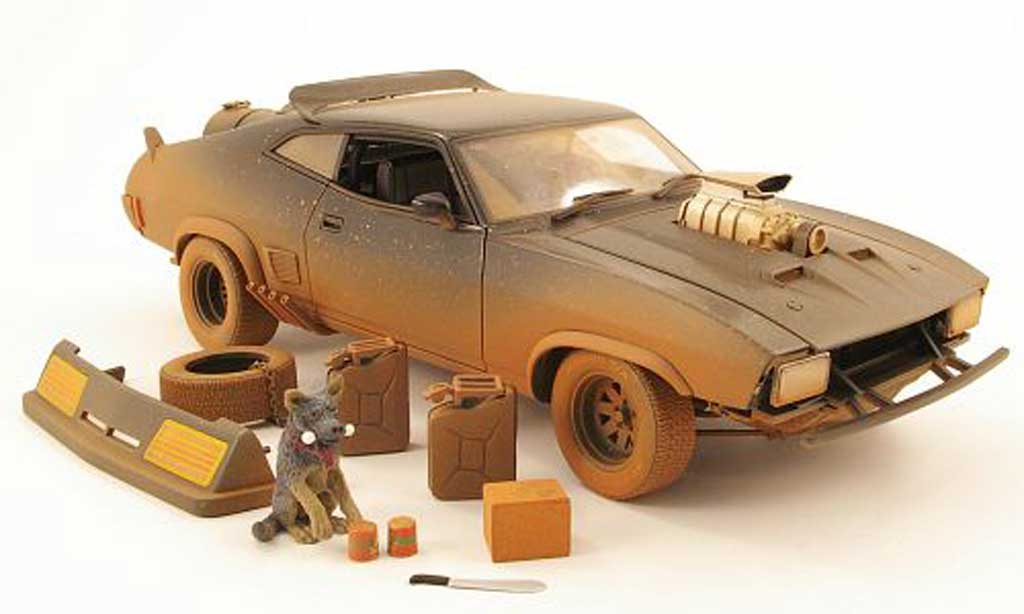 Mad Max ROAD WARRIOR INTERCEPTOR 1/18 Autoart MAD MAX falcon xb gt interceptor black/verdreckt 1973 mad max 2 ultimate edition diecast model cars