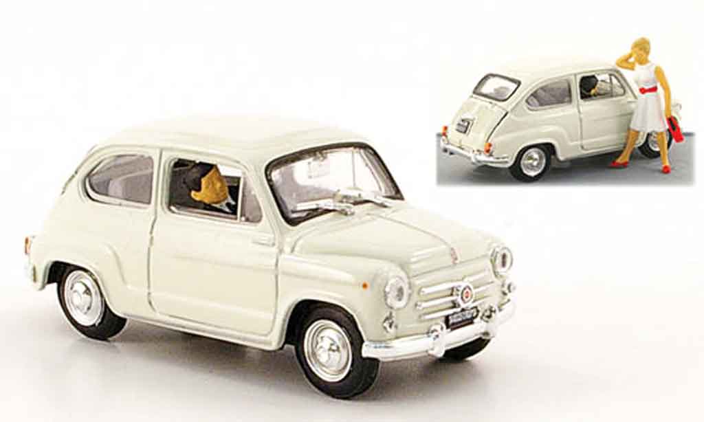 Fiat 600 1/43 Brumm D grey avec Figuren 1960 diecast model cars