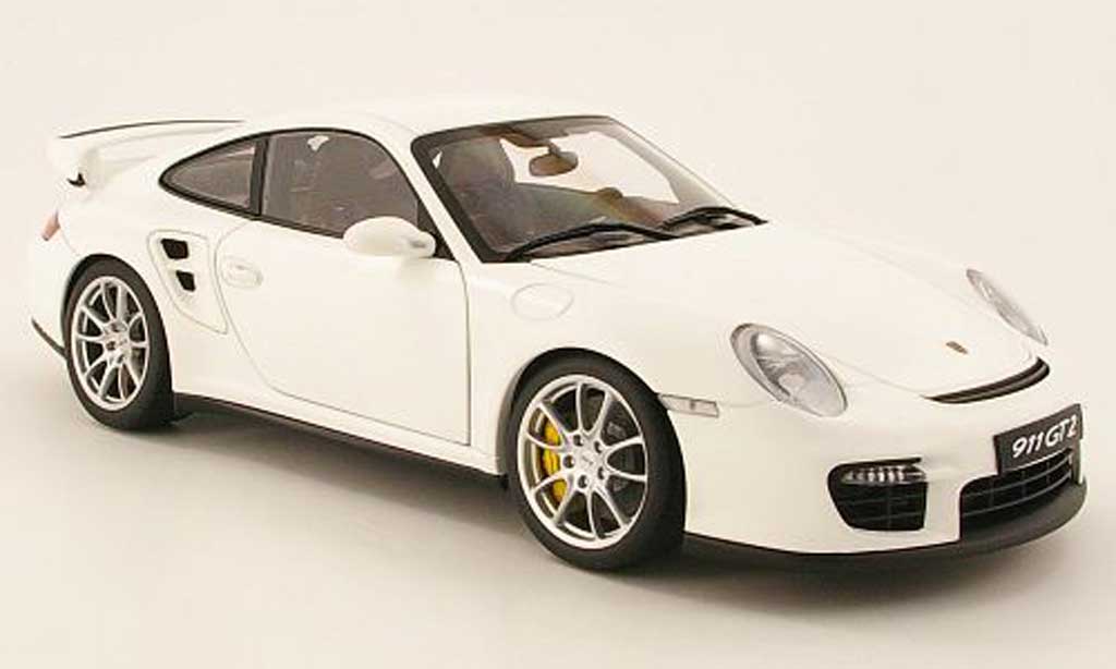 Porsche 997 GT2 1/18 Autoart GT2 blanc mat diecast model cars