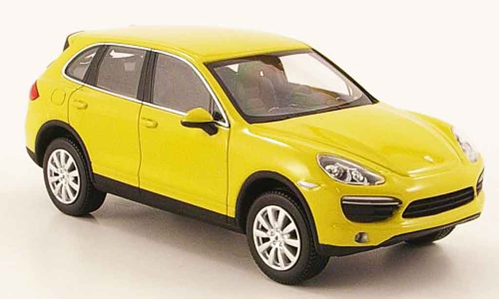 Porsche Cayenne S 1/43 Minichamps S yellow 2010 diecast model cars
