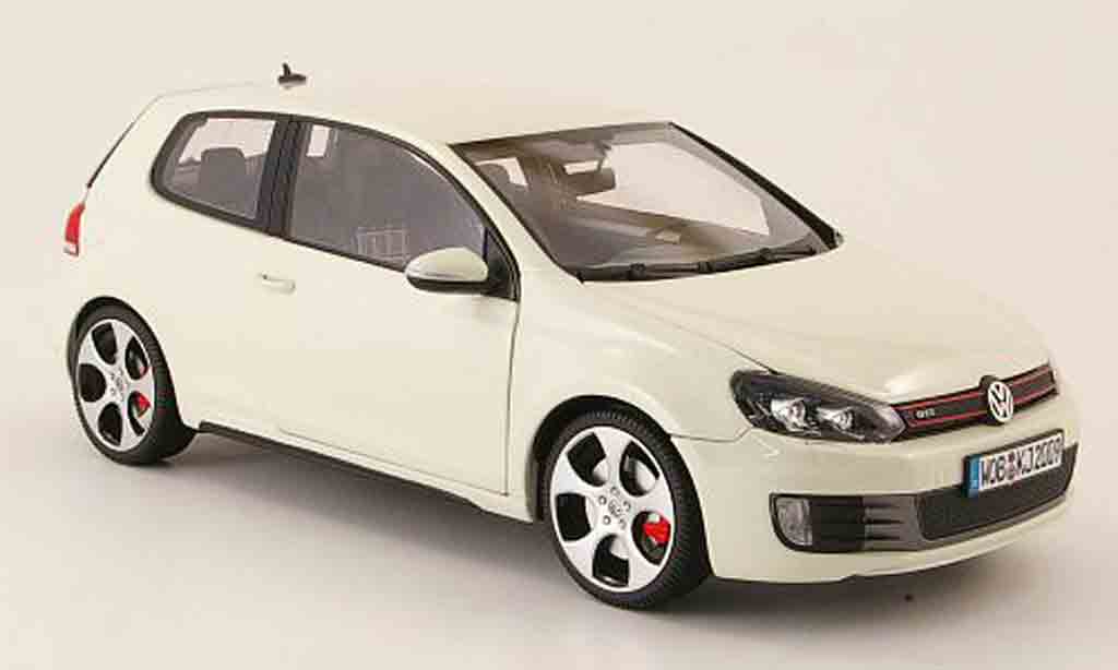 Volkswagen Golf VI GTI 1/18 Maisto VI GTI white 2009 diecast model cars