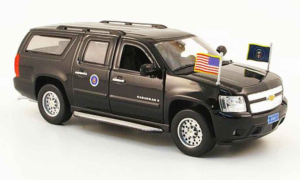 Chevrolet Suburban 1/43 Luxury Die Cast Presidential black 2009 2010 diecast model cars