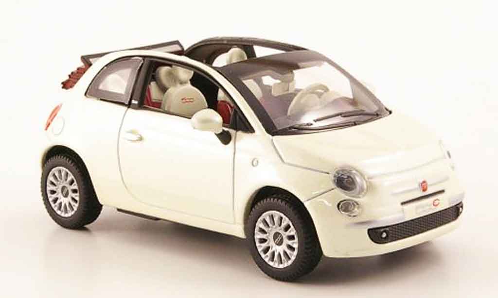 Fiat 500 1/43 Norev C white avec geoffnetem Faltdach 2009 diecast model cars