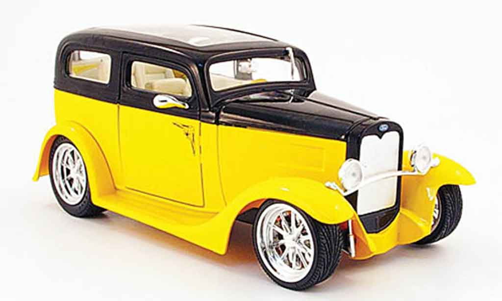 Ford Model A 1/18 Yat Ming sedan yellow/black avec panoramadach 1931 diecast model cars