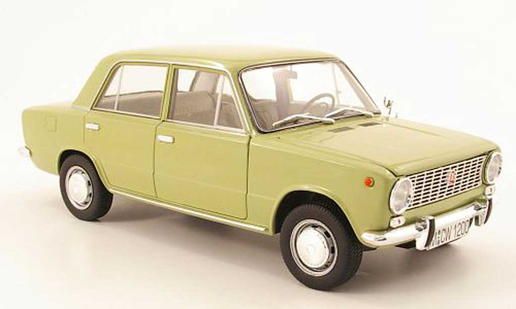 Lada 1200 1/18 IST Models oliv 1971 diecast model cars