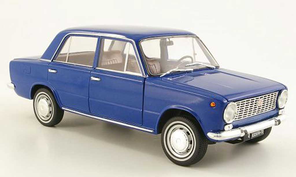 Fiat 124 1/18 IST Models blue 1966 diecast model cars
