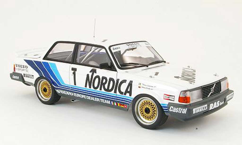 Volvo 240 1/18 Autoart turbo no.1 nordica zolder 1986 diecast model cars