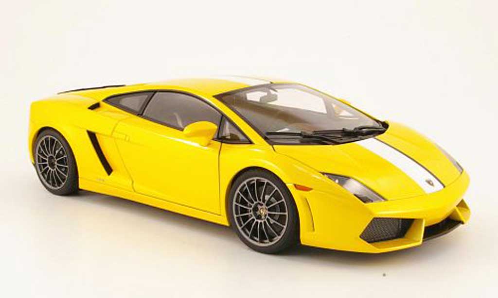 Lamborghini Gallardo LP550-2 1/18 Autoart LP550-2 balboni yellow 2009 diecast model cars
