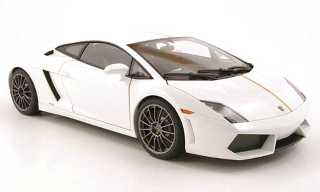Lamborghini Gallardo LP550-2 1/18 Autoart LP550-2 balboni white 2009 diecast model cars
