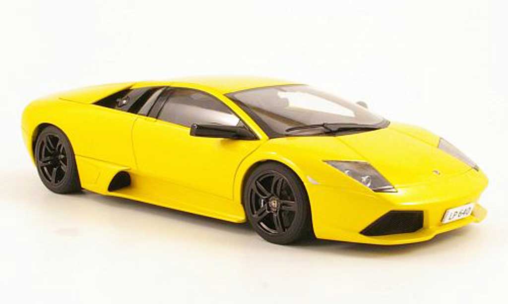 Lamborghini Murcielago LP640 1/18 Autoart LP640 yellow 2006 diecast model cars