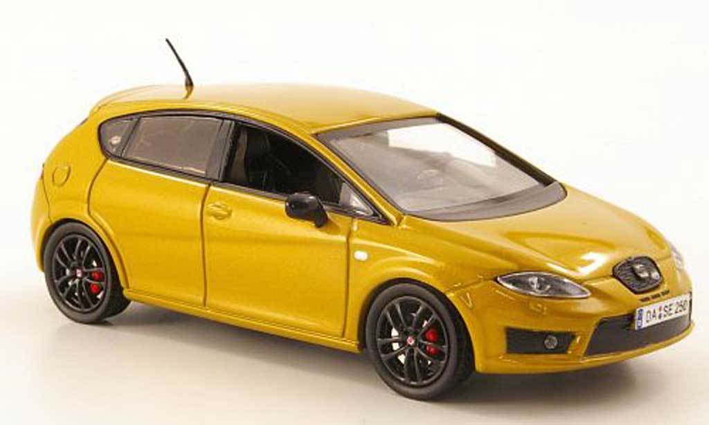 Seat Leon Cupra 1/43 Hachette Cupra R gold diecast model cars