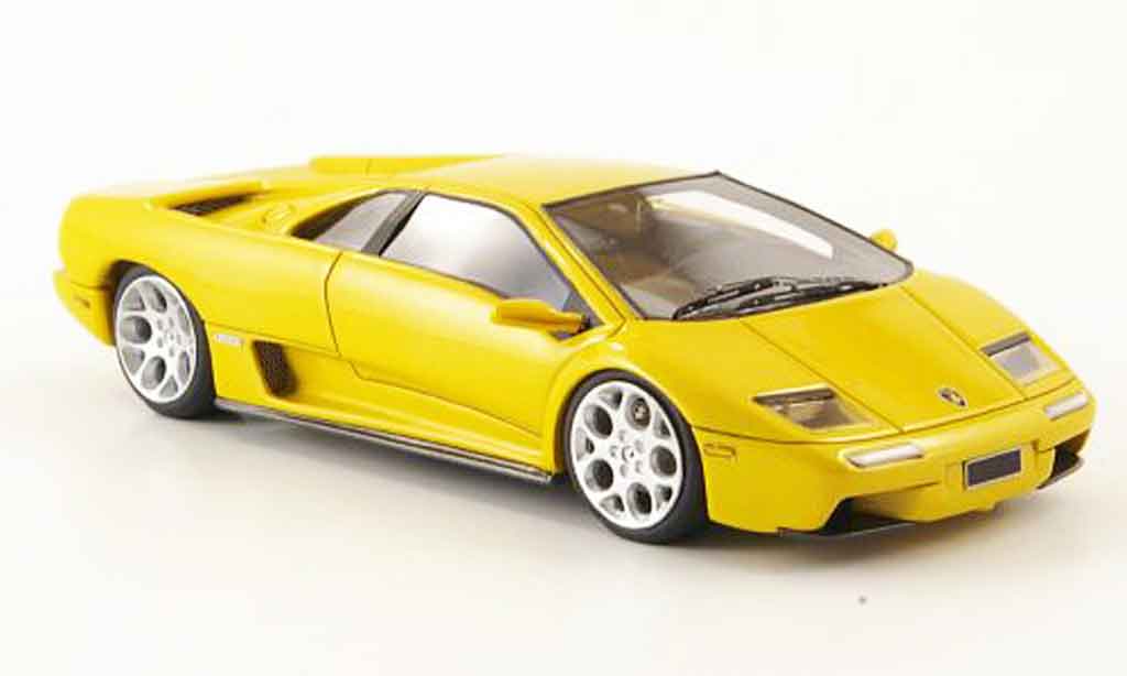 Lamborghini Diablo 6.0 1/43 Look Smart 6.0 yellow 2001 diecast model cars