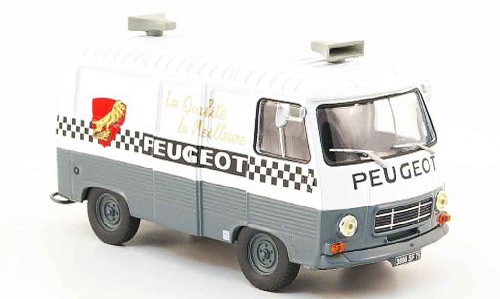 Peugeot J7 1/43 IXO cycles diecast model cars