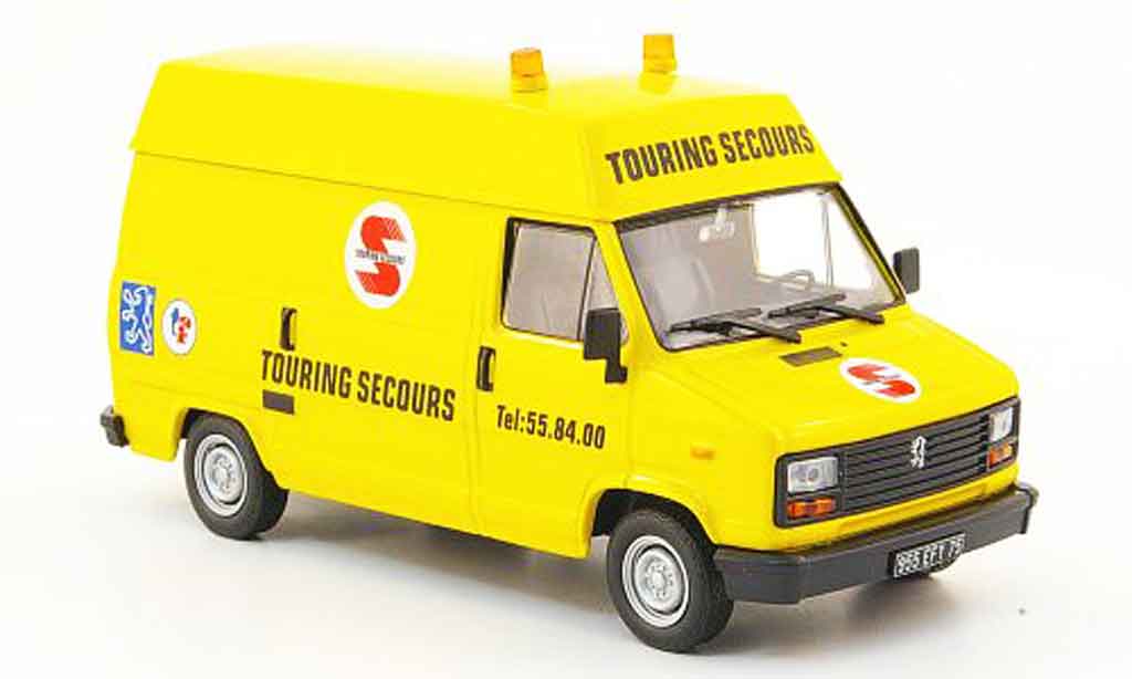 Peugeot J5 1/43 IXO touring secours diecast model cars