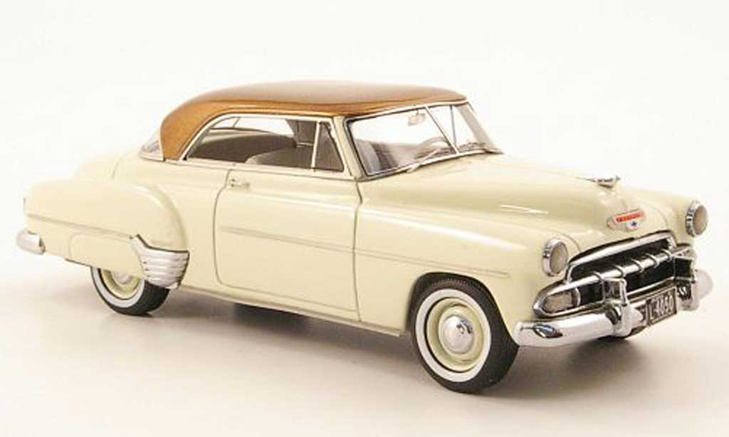 Chevrolet De Luxe 1/43 Neo HT Coupe creme/gold 1952 diecast model cars