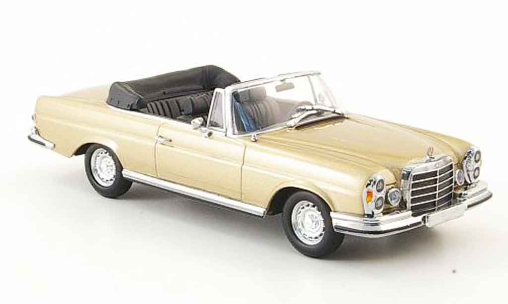 Mercedes 280 1970 1/43 Minichamps 1970 SE 3.5 Convertible (W111) or MCW 1970 diecast model cars