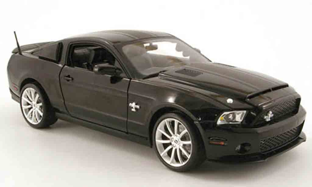 Shelby GT 500 1/18 Shelby Collectibles super snake noir/mattnoir 2010 diecast model cars