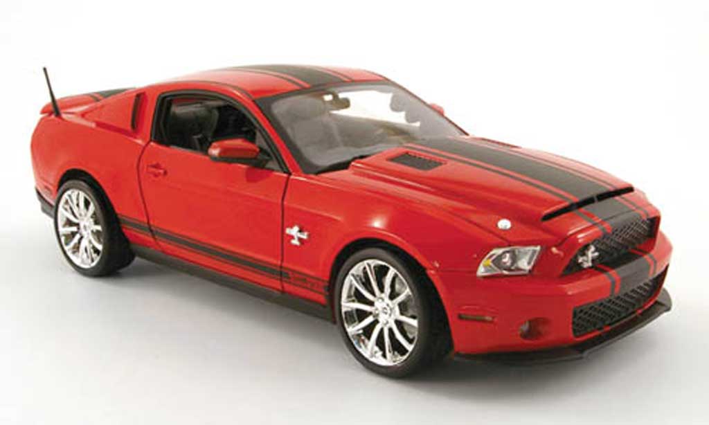 Shelby GT 500 1/18 Shelby Collectibles super snake red/mattnoir 2010 diecast model cars